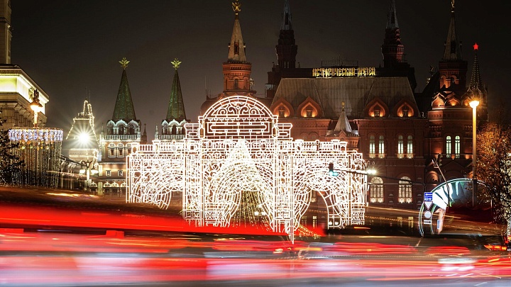 Куда пойти на Новый год: самые неожиданные праздничные шоу 2025-2026